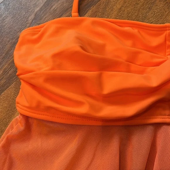 New Viilop two piece, beautiful orange swimsuit - Picture 2 of 16